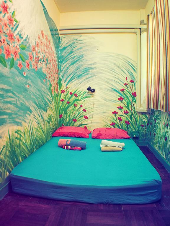 Wacky Fun Party Hostel Bangkok Buitenkant foto